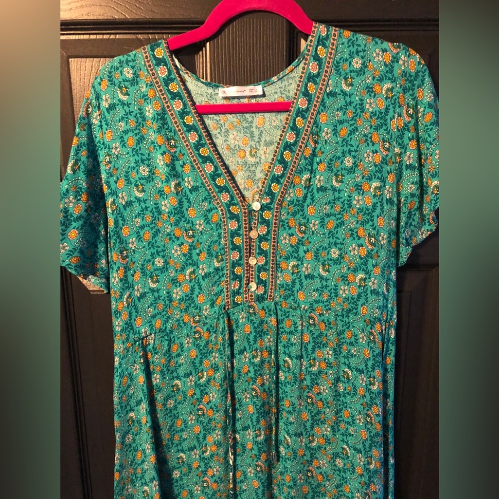 Women’s Bohemian Floral Print Turquoise/Teal Maxi Dress
R Vioimos 
Size L